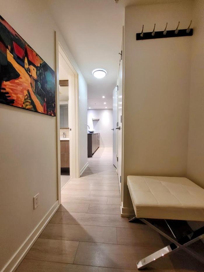 Your Perfect Escape - Modern Landmark Condo In Downtown Calgary - Free Parking- Premium Location エクステリア 写真