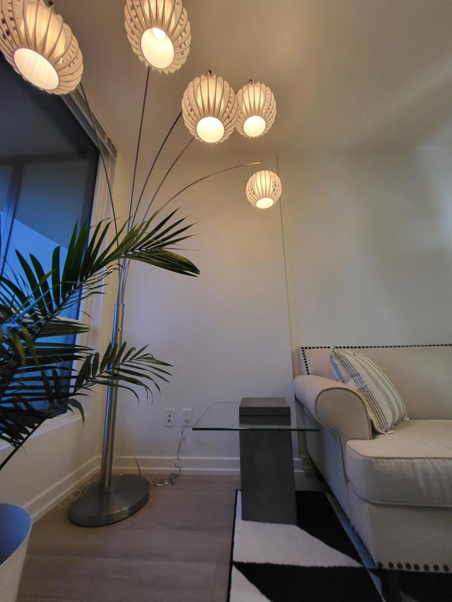 Your Perfect Escape - Modern Landmark Condo In Downtown Calgary - Free Parking- Premium Location エクステリア 写真