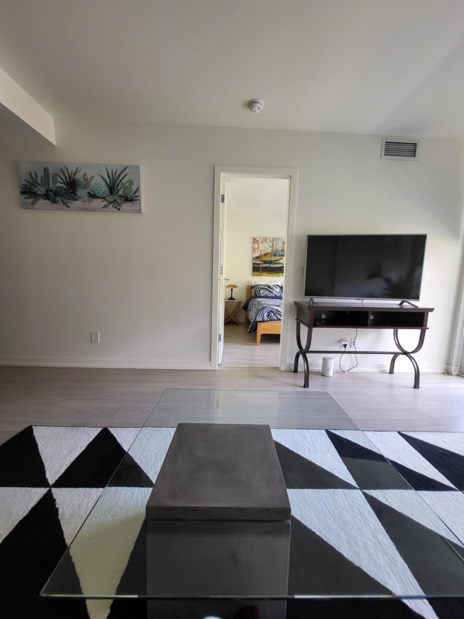 Your Perfect Escape - Modern Landmark Condo In Downtown Calgary - Free Parking- Premium Location エクステリア 写真