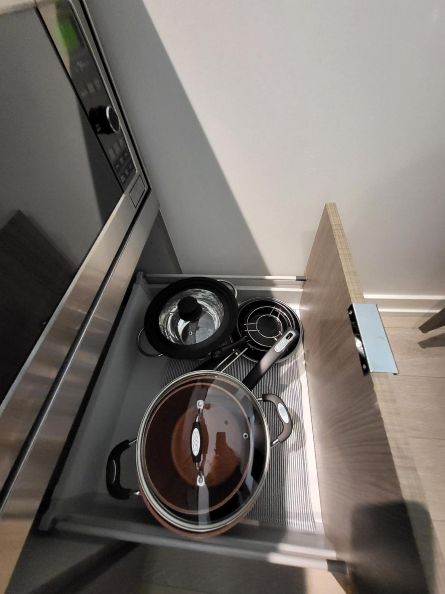 Your Perfect Escape - Modern Landmark Condo In Downtown Calgary - Free Parking- Premium Location エクステリア 写真